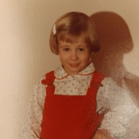 Meet your Posher, Sarah - Picture 1 of 1